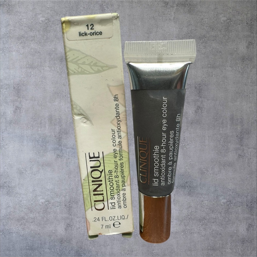 Clinique Lid Smoothie Eye Colour 12 Lick-orice 0.24oz New Grey Cream Eyeshadow